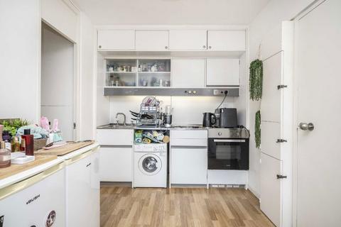 Studio for sale, Barbican, London EC2Y