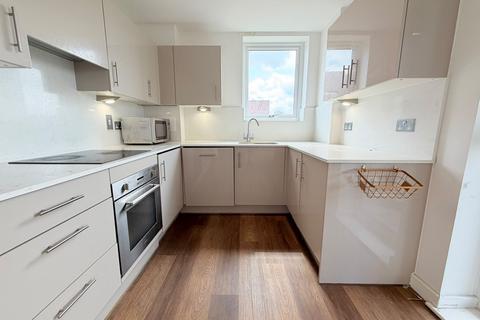 2 bedroom flat to rent, Matthews Close, Wembley, HA9
