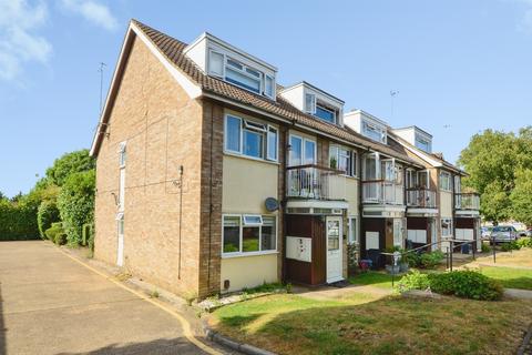 Harriet Way, Bushey
