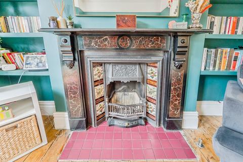 3 bedroom end of terrace house for sale, Moorland Road, Splott, Cardiff
