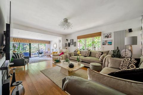4 bedroom detached house for sale, Leesons Hill, Chislehurst, Kent