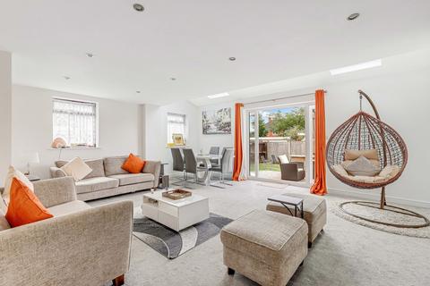 3 bedroom semi-detached house for sale, Pepper Road, Nottingham NG14