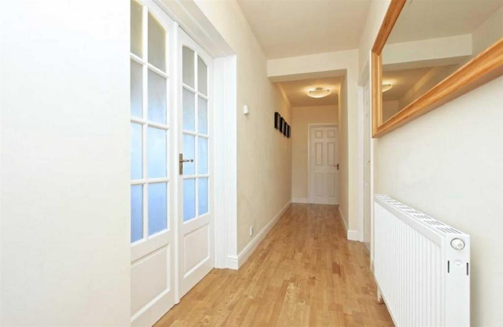 Apartment in West Finchley - View 2