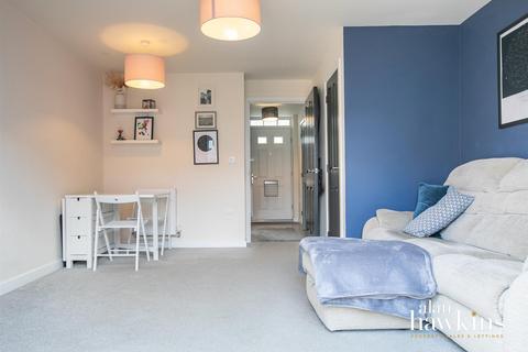 2 bedroom semi-detached house for sale, Dew Way, Calne SN11 8