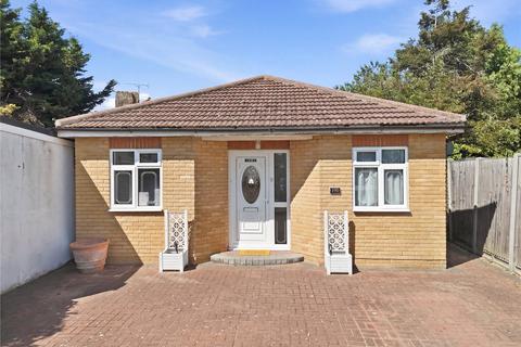 2 bedroom bungalow for sale, Shaftesbury Avenue, Thorpe Bay, Essex, SS1