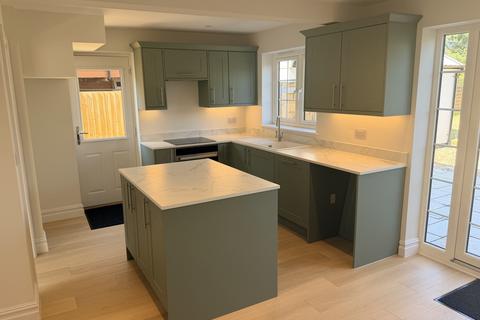 3 bedroom semi-detached house for sale, Bredfield Road, Woodbridge, IP12