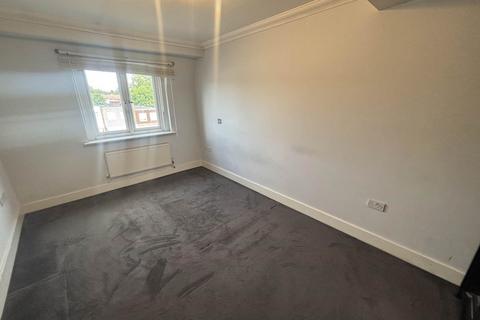 1 bedroom flat to rent, Central Court, 88 Manford Way, Chigwell