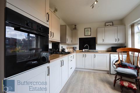 2 bedroom detached bungalow for sale, Bowbridge Road, Newark, NG24 4EG