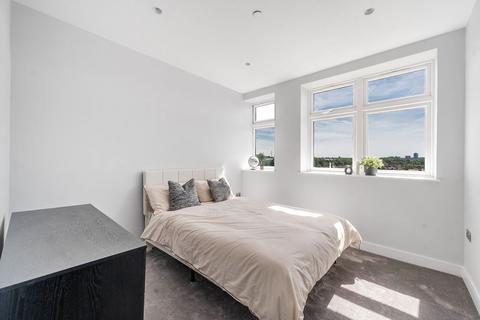 810 London Road, Sutton SM3