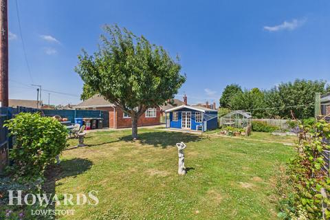 3 bedroom detached bungalow for sale, Kilbourn Road, Pakefield