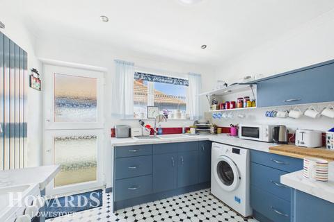 3 bedroom detached bungalow for sale, Kilbourn Road, Pakefield