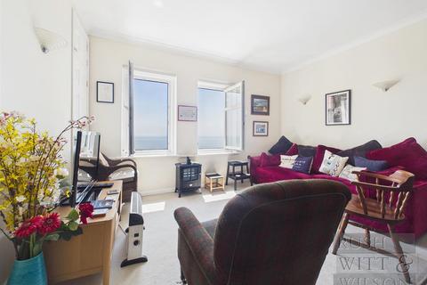 1 bedroom flat for sale, De La Warr Parade, Bexhill-On-Sea