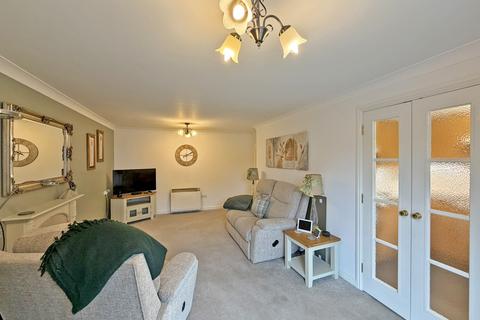 1 bedroom ground floor flat for sale, Wombrook Court Wombourne, Wolverhampton, WV5 9AA