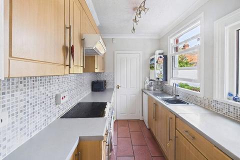 3 bedroom terraced house for sale, Belmont Road, Reading, Berkshire, RG30