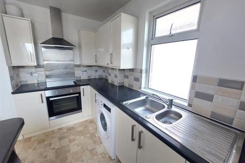 2 bedroom flat to rent, Flat 3, 270 Cheriton Road, Folkestone