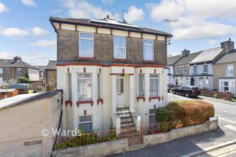 4 bedroom end of terrace house for sale, Eric Road, Dover CT17