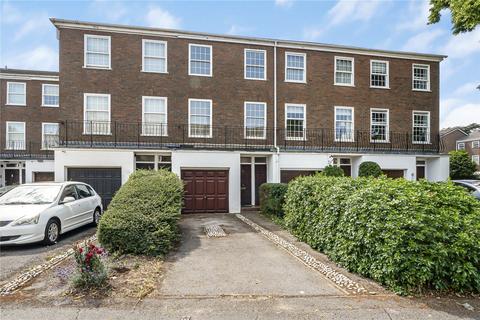 Broom Park, Teddington, TW11