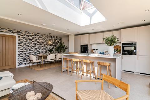 5 bedroom detached house for sale, Old Main Road, Bulcote, Nottingham