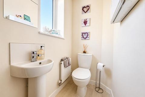 3 bedroom townhouse to rent, Piggott Avenue, Gedling, Nottingham