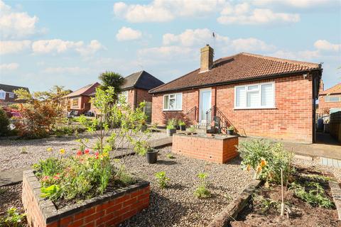 2 bedroom detached bungalow for sale, Kingston Avenue, Ripon