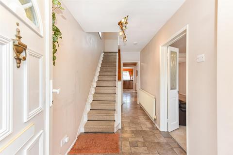 4 bedroom semi-detached house for sale, The Bramblings, Highams Park