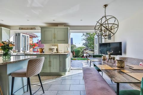 6 bedroom detached house for sale, Sparrow Close, Ilkeston