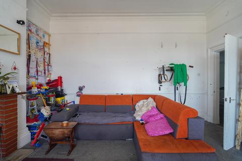 5 bedroom flat for sale, Manchester Road, Burnley BB11