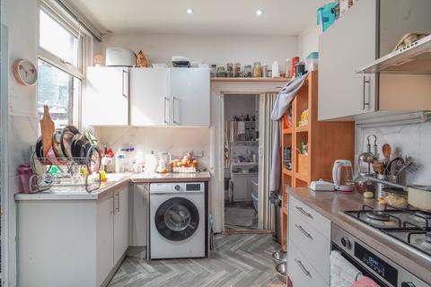 5 bedroom flat for sale, Manchester Road, Burnley BB11