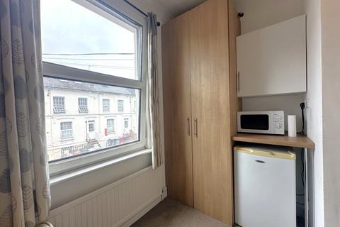1 bedroom in a house share to rent, Waylen Street, Reading, RG1