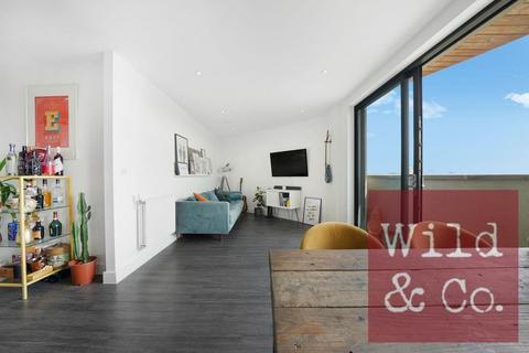 2 bedroom apartment for sale, Lock Court, Essex Wharf