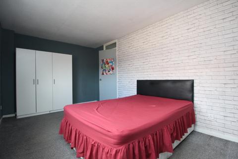 2 bedroom flat for sale, 2/2, 34 Maclean Square, Kinning Park, Glasgow G51 1TJ