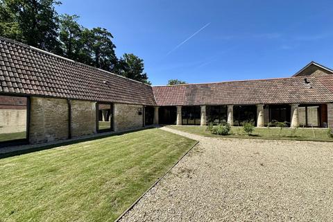 2 bedroom barn conversion to rent, The Farmyard, Grittleton