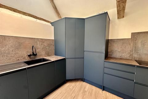 2 bedroom barn conversion to rent, The Farmyard, Grittleton
