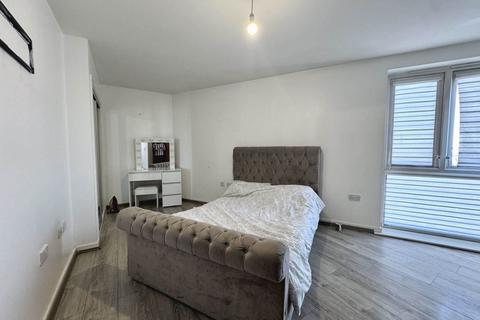 2 bedroom terraced house to rent, Leslie Hitchcock House, Barking, IG11