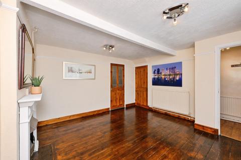 2 bedroom terraced house for sale, Salisbury Gardens, WELWYN GARDEN CITY