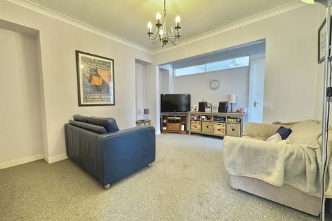 3 bedroom end of terrace house for sale, Pleasant View Terrace, Swansea, City And County of Swansea.