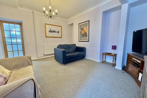 3 bedroom end of terrace house for sale, Pleasant View Terrace, Swansea, City And County of Swansea.