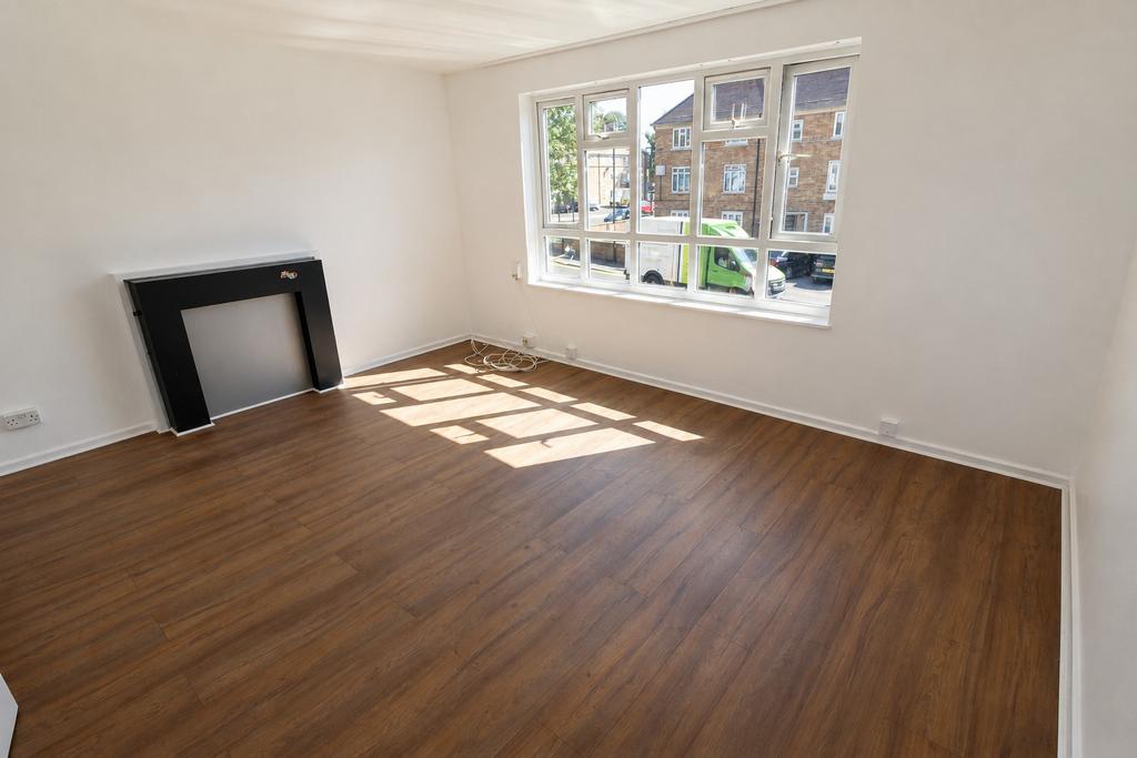 Apartment in Enfield - View 2