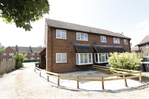 2 bedroom end of terrace house to rent, Mitchell Court, Shortstown