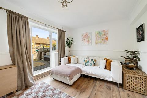 2 bedroom maisonette for sale, Kendale Road, Bromley
