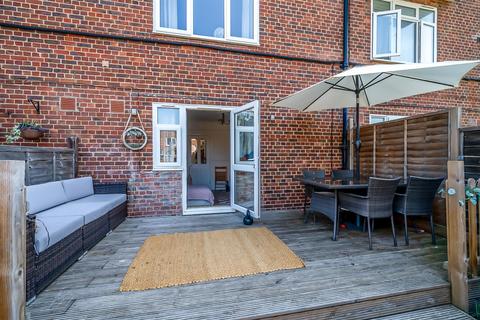 2 bedroom maisonette for sale, Kendale Road, Bromley