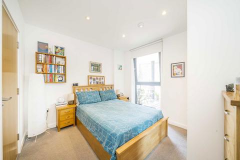 2 bedroom flat for sale, Gunnersbury Lane, London W3