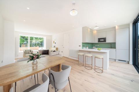3 bedroom semi-detached house for sale, Leigham Vale, London SW16