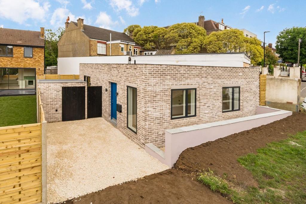 House exterior, garage