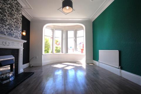 3 bedroom terraced house to rent, Leamington Road, Blackpool FY1