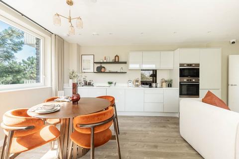 3 bedroom flat for sale, Southall Grove, Southall UB1