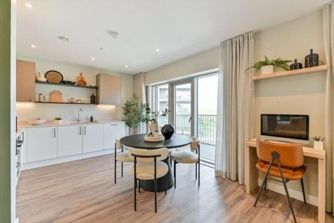 2 bedroom flat for sale, 301 Longwater Avenue, Reading RG2