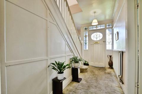 3 bedroom semi-detached house for sale, Hawthorn Avenue, Wilmslow, Cheshire, SK9