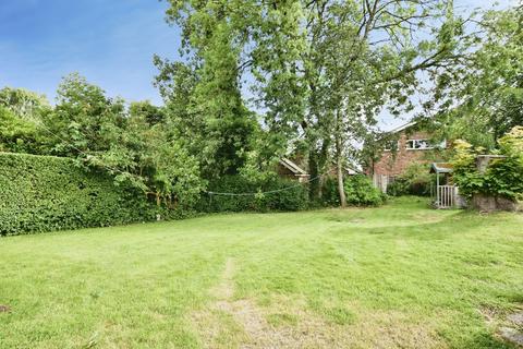3 bedroom semi-detached house for sale, Hawthorn Avenue, Wilmslow, Cheshire, SK9