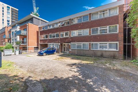 2 bedroom flat to rent, St Johns Road, Harrow, HA1